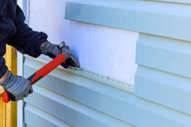 Affordable siding repair and maintenance services in Holley, FL